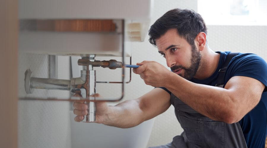Faucet aerator cleaning/replacement in El Rito, NM